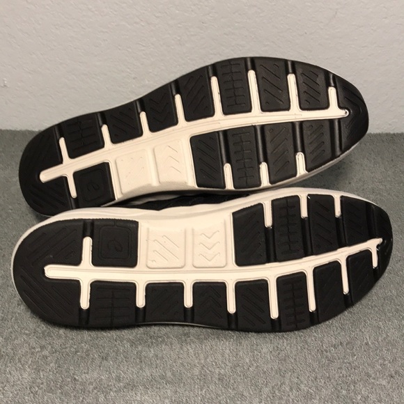 Easy Spirit Illuma Lace-Up Walking Sneakers Pewter - Picture 8 of 8